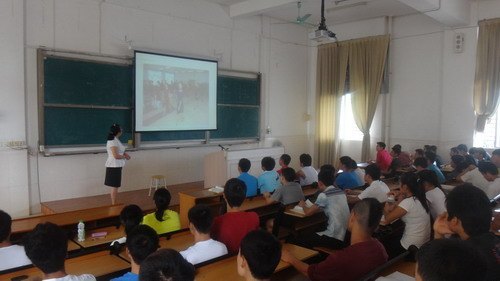 体育学系举办大学生礼仪主题教育讲座