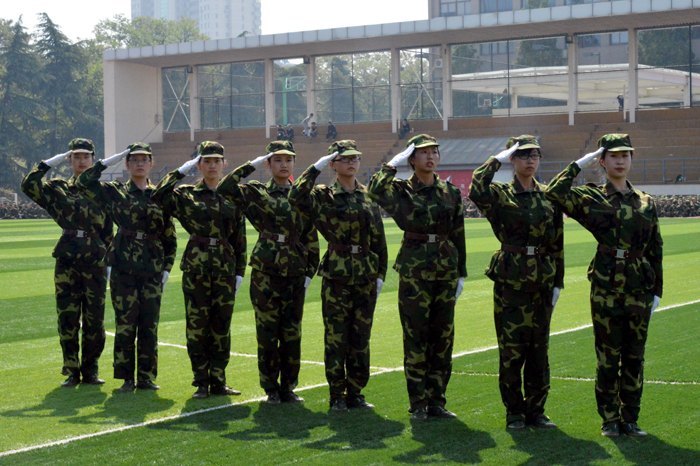 南京艺术学院召开2012级新生军训成果汇报表演暨表彰大会