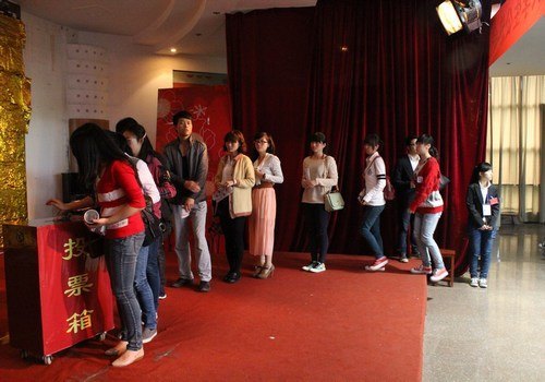 2012年度校十佳大学生评选活动圆满落幕