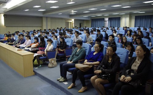 惠州市2013年大学毕业生创业培训班在惠州学院举行