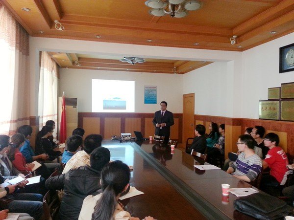 墨西哥国立理工大学加乐为博士来武汉工程大学学术交流