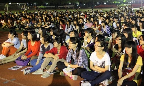 外语系成功承办“梦想之旅”2013中国大学生励志公益讲座