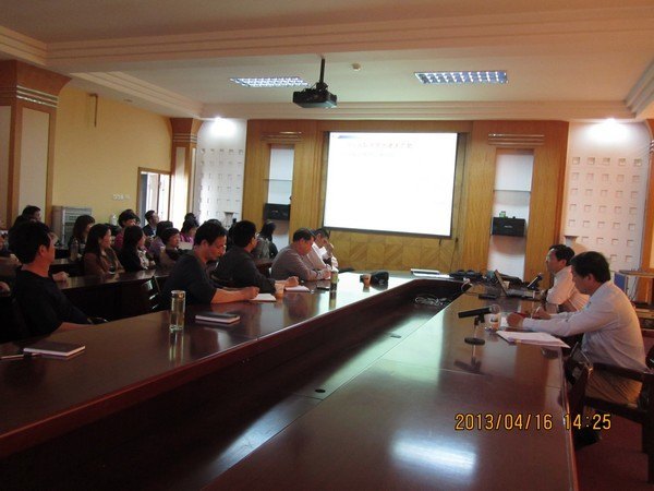 总务处举办党的十八大精神辅导报告