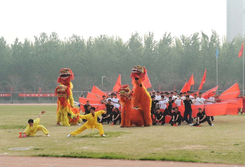 滨州学院第九届田径运动会隆重举行
