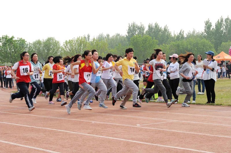 滨州学院第九届田径运动会隆重举行