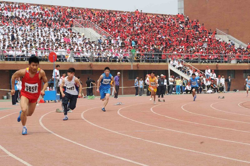 滨州学院第九届田径运动会隆重举行