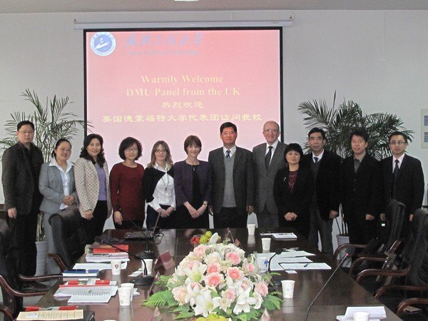 英国德蒙福特大学评估代表团访问武汉工程大学