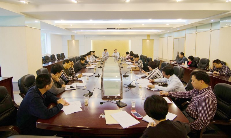 积极稳妥推进各项重点工作 加快学院发展步伐