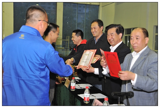 体育学院隆重举行五四表彰大会