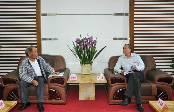 福州校友会苏绍彬秘书长一行回访母校