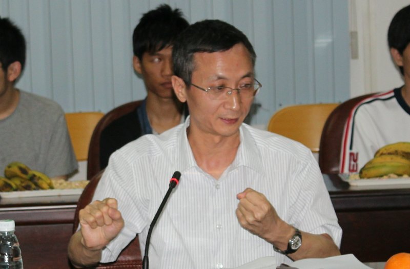 李润参加电信学院学科竞赛工作交流会