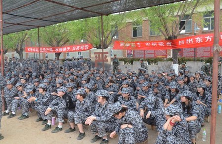 军训31:信息学子军训场上斗志昂扬