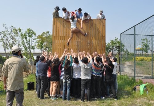 国交学院开展第六期学生素质拓展训练