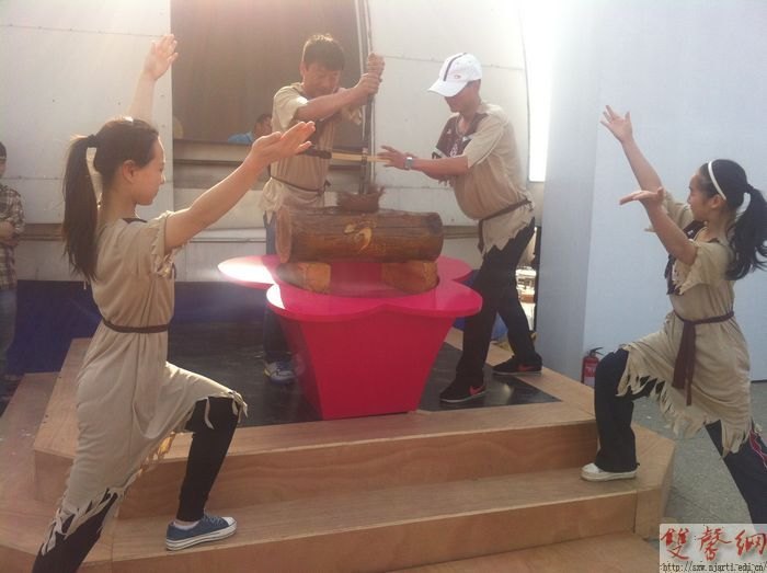 �Ͼ������ʥ��ɼ���ʽ�ɹ�����&nbsp;���С���С���������