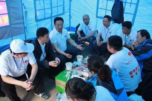 离退休处派员参加雅安地震灾区心理援助赈灾公益行动