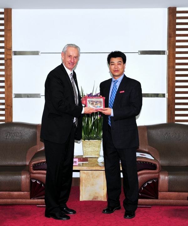 ����ѧԺ��Ĵ�����ī������������ѧԺ����ǩԼ��ʽ