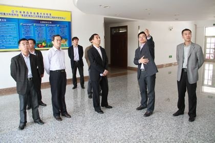 ������ѧ��У������ӡһ�е�������ѧ�������