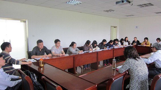 ��ľ����ϵ���н�ѧ�����̸��˳���ٿ�