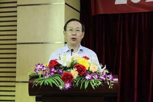 ���ı������·�   �ഺ�����й���