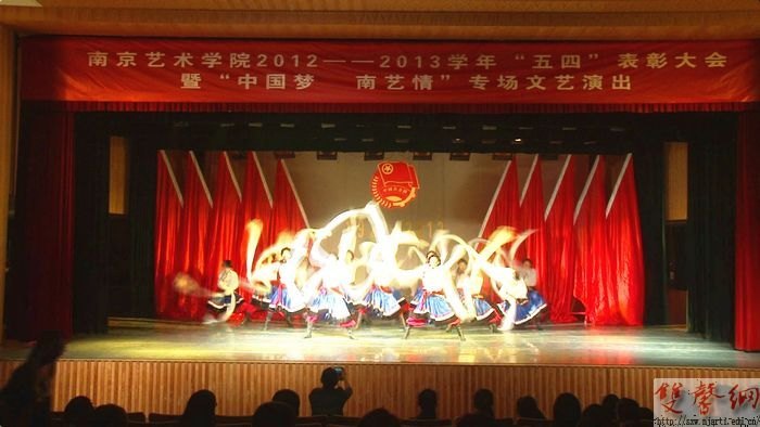 �Ͼ�����ѧԺ���С����ġ����ô���ߡ��й���&nbsp;�����顱ר�������ݳ�