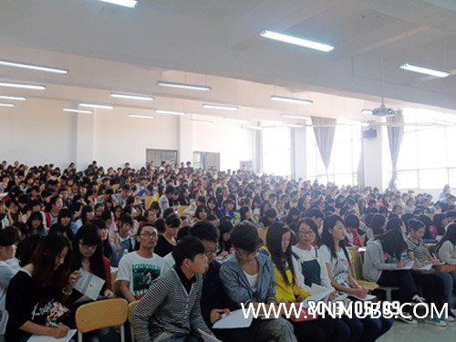 云南师范大学商学院“商院讲坛”5月开讲,首讲反响热烈