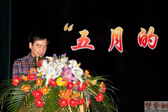 附中五四表彰大会暨首届“五月的鲜花”合唱节隆重举行