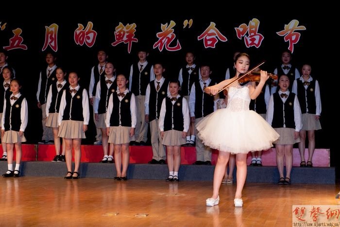 附中五四表彰大会暨首届“五月的鲜花”合唱节隆重举行