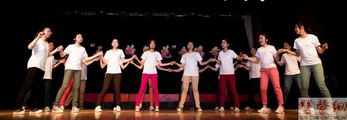 附中五四表彰大会暨首届“五月的鲜花”合唱节隆重举行