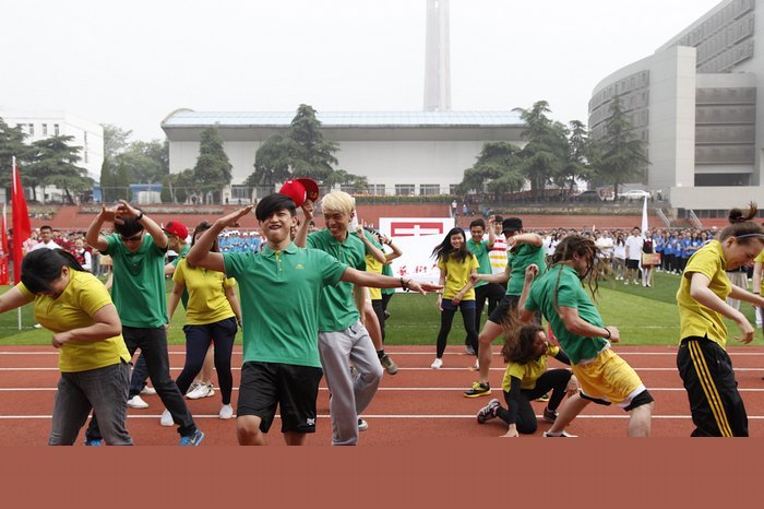 2013��У�ﾶ�˶�����Ӱ����(�������¡���)