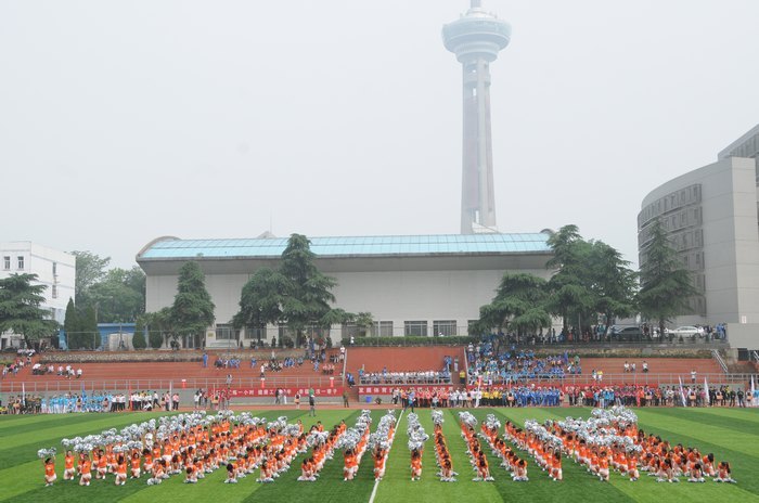 2013��У�ﾶ�˶�����Ӱ����(�������¡���)