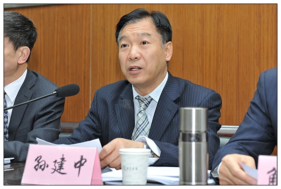 晋中学院在图书馆召开第一届科研工作会议