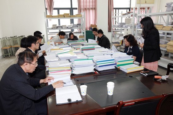 南京理工大学泰州科技学院进行毕业设计专项检查