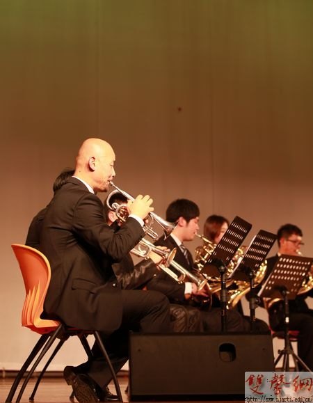 南京艺术学院“高雅艺术进校园”走进两所高校