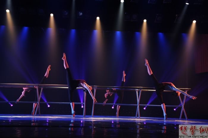 2009级舞蹈表演班毕业汇报演出成功上演