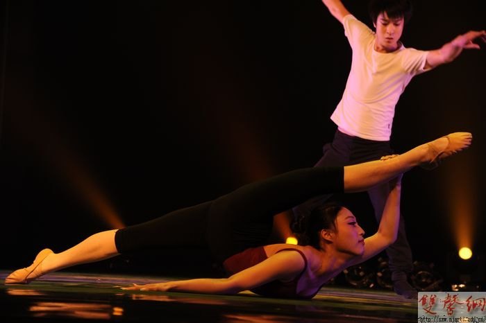 2009级舞蹈表演班毕业汇报演出成功上演