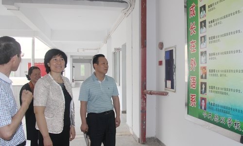 李韶春副书记到外语系调研校友工作