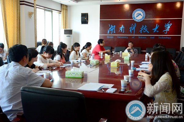 校长刘德顺送别24名赴泰、赴菲汉语志愿者 温情满席