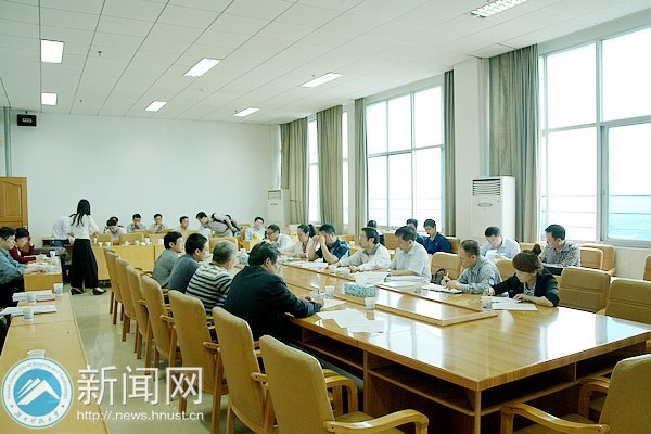 2013年度省自然科学基金项目验收及中期检查汇报会在湖南科技大学举行