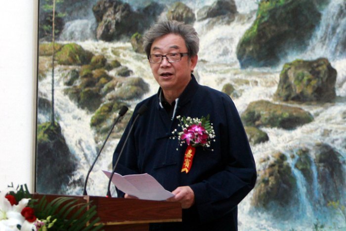 “冯健亲油画新作展”在京举行