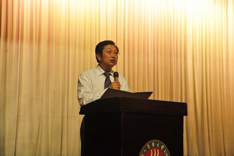 东华大学隆重举行东华大学2012-2013学年五四表彰大会暨第二十八届“东华之春”汇报演出