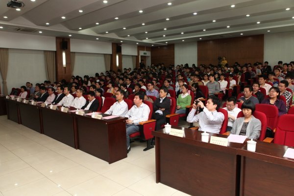 构建创新体系 着力推进融合 常州现代光电技术研究院在常州工学院隆重揭牌