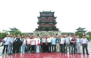 感受红色历史 领略绿色发展(南昌日报)