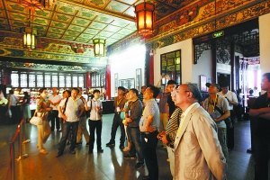 感受红色历史 领略绿色发展(南昌日报)