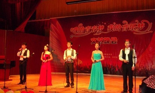 音乐系学子演绎“我的青春梦,我的音乐梦”