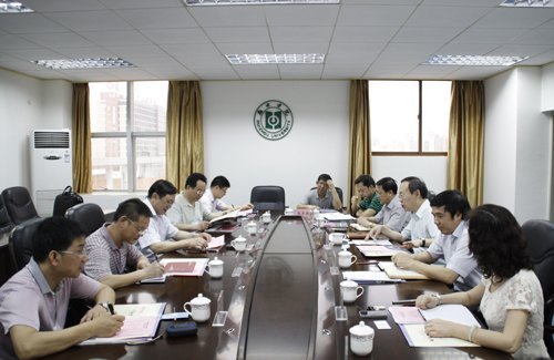 �ϻ���ѧ�쵼ݰ�ٻ���ѧԺ�ι۽���