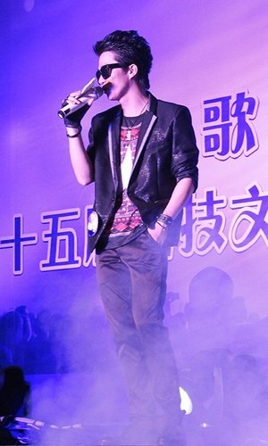 校园好声音唱响梦想 第八届校园十大歌手比赛