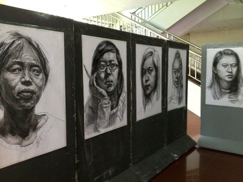 广东石油化工学院举行第四届大学生艺术作品展