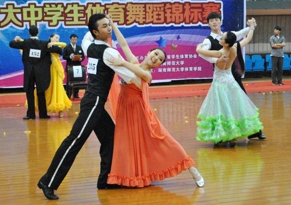 长沙师范学校荣获2013年湖南省大中学生体育舞蹈赛10金