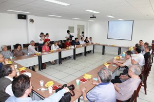 化学化工学院63届校友五十年后相聚母校