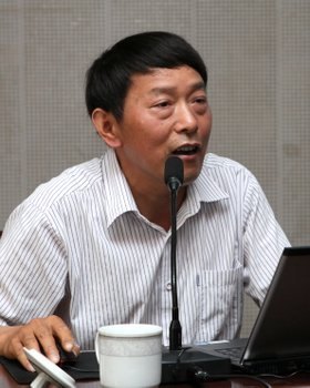 ���ݹ�ѧԺ�ٰ조���ɽ��ý�У԰��ϵ����ѵ�